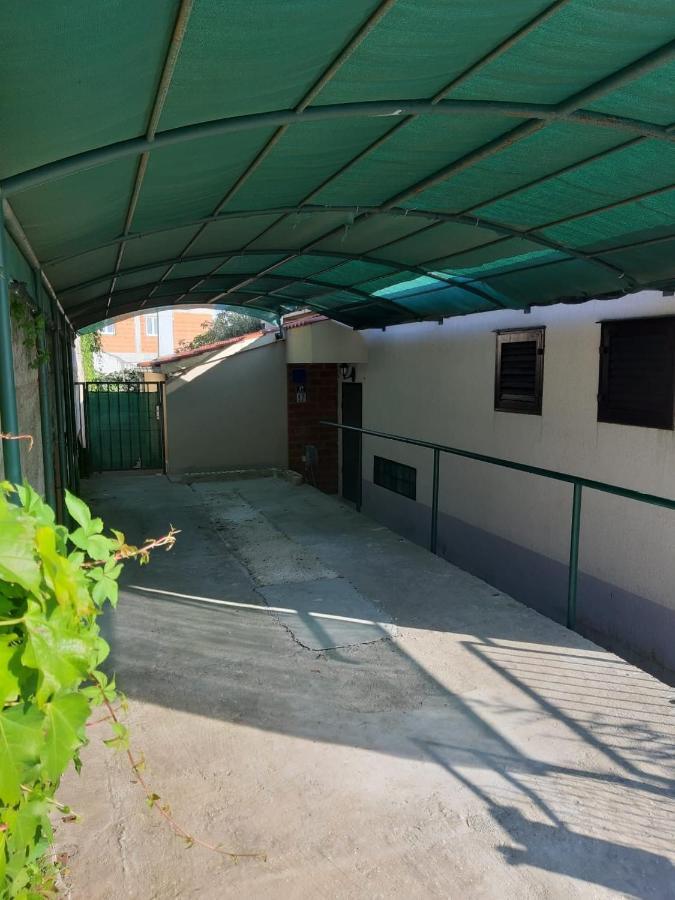 Apartments By The Sea Mavarstica, Ciovo - 2043 Trogir Exterior photo