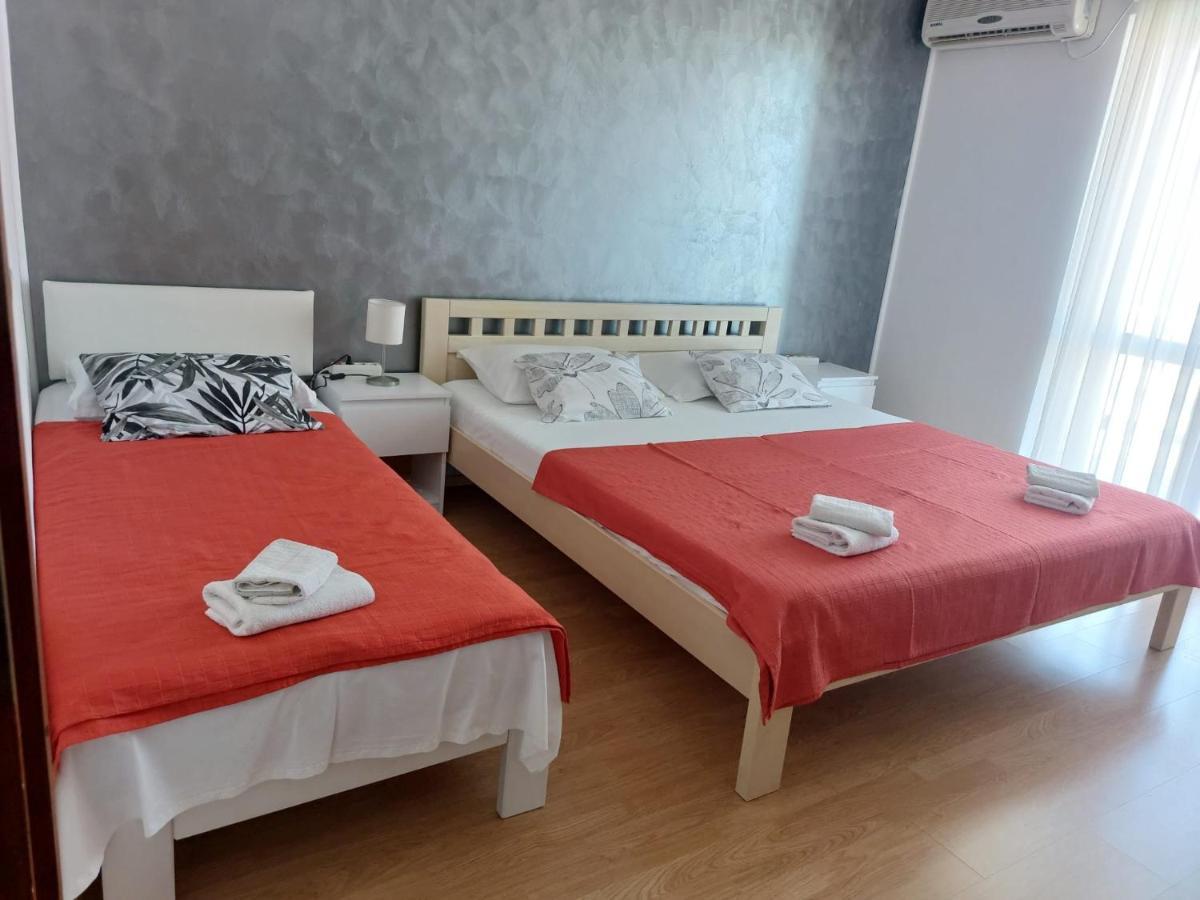 Apartments By The Sea Mavarstica, Ciovo - 2043 Trogir Exterior photo