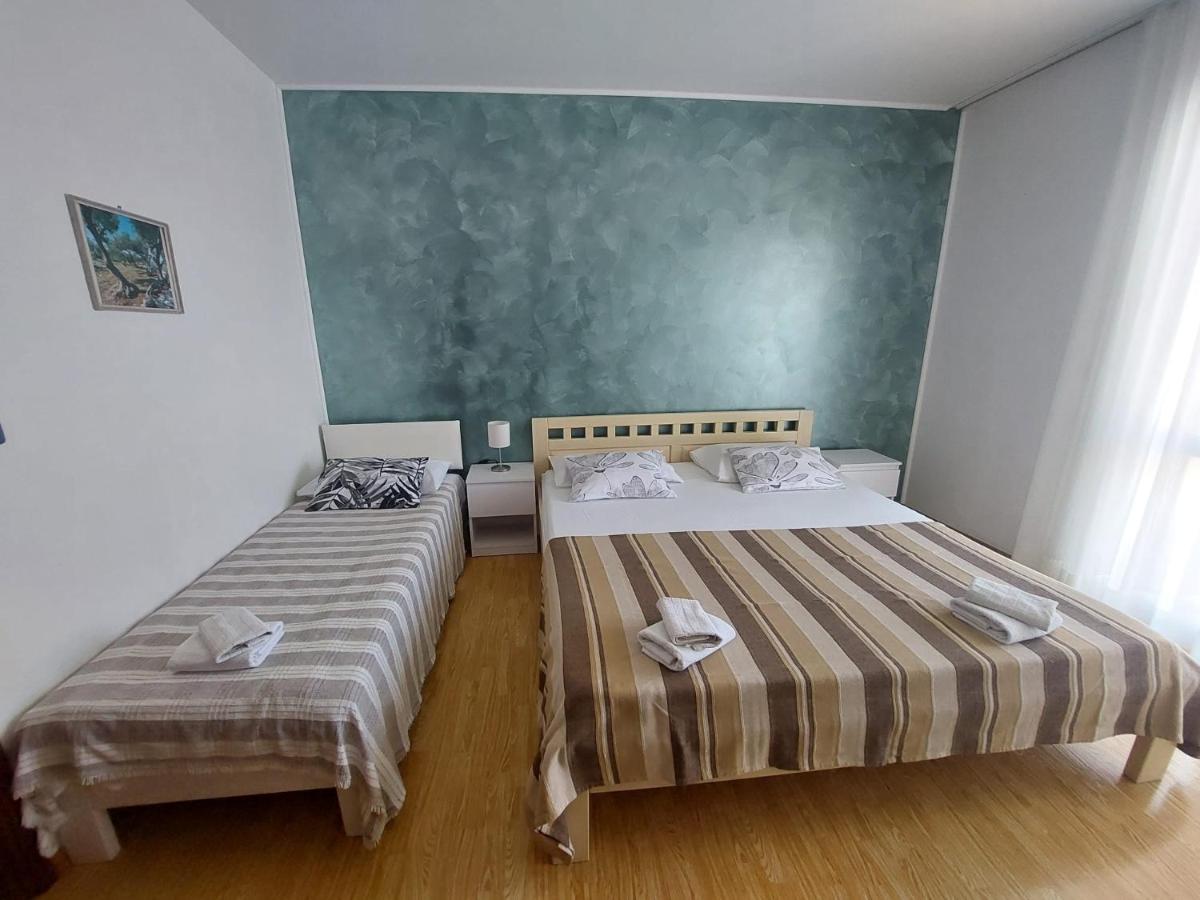 Apartments By The Sea Mavarstica, Ciovo - 2043 Trogir Exterior photo