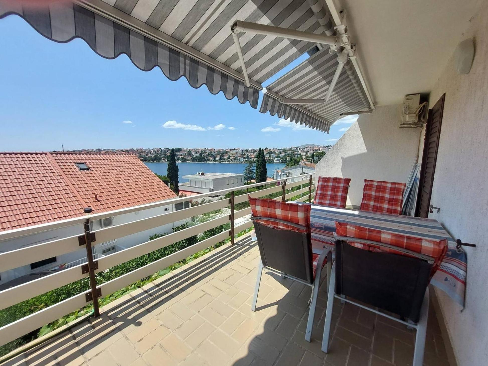 Apartments By The Sea Mavarstica, Ciovo - 2043 Trogir Exterior photo