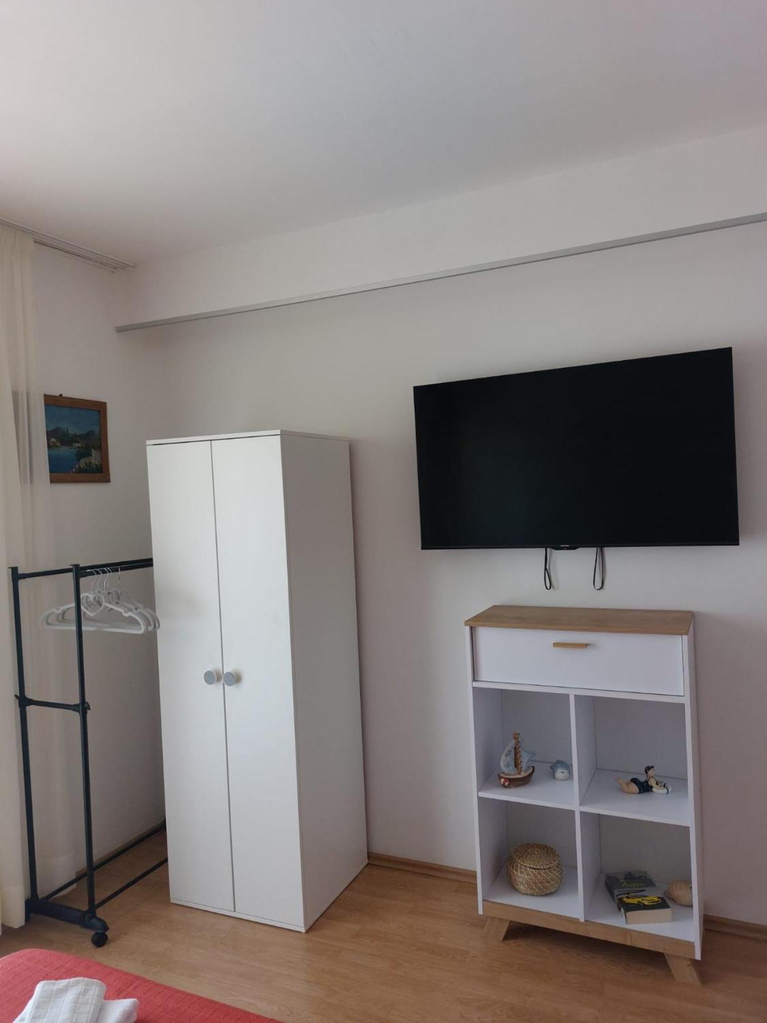 Apartments By The Sea Mavarstica, Ciovo - 2043 Trogir Room photo